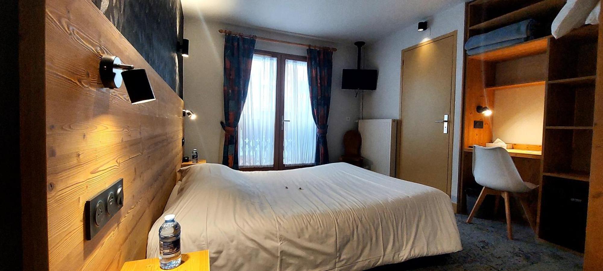 Hotel Les Bruyeres Alpe d'Huez Exterior photo