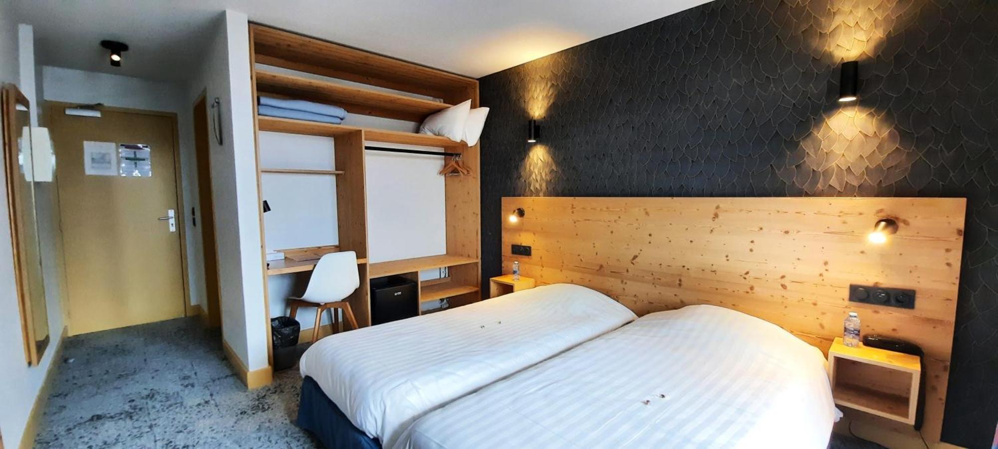 Hotel Les Bruyeres Alpe d'Huez Exterior photo