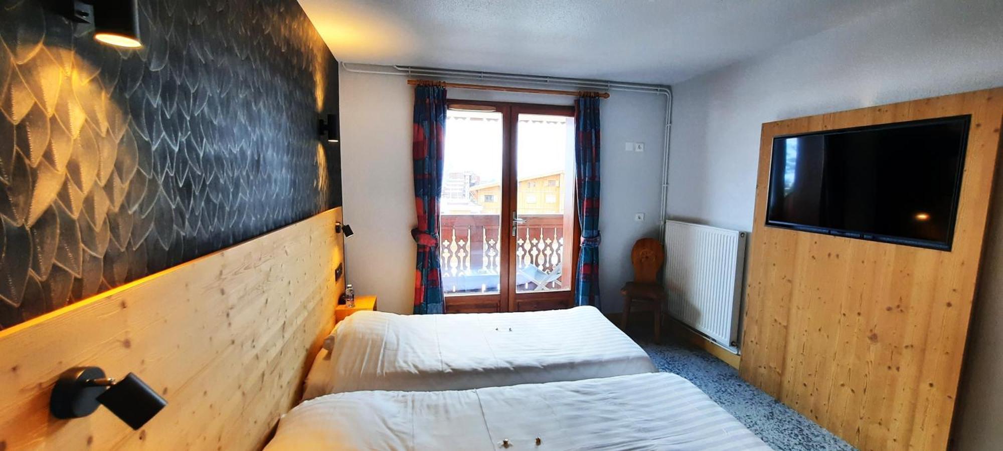 Hotel Les Bruyeres Alpe d'Huez Exterior photo