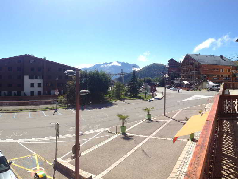 Hotel Les Bruyeres Alpe d'Huez Exterior photo